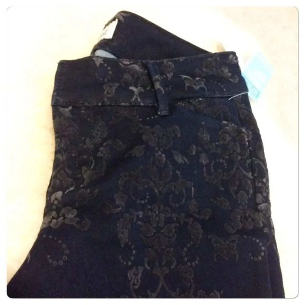 🌷Old Navy Pants🌷 - Picture 3 of 4